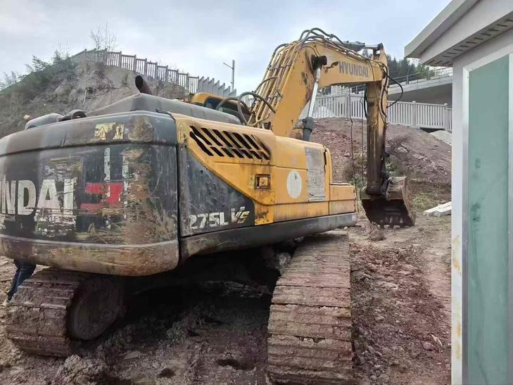 Buy Hyundai R225-7 Used Excavator / 1