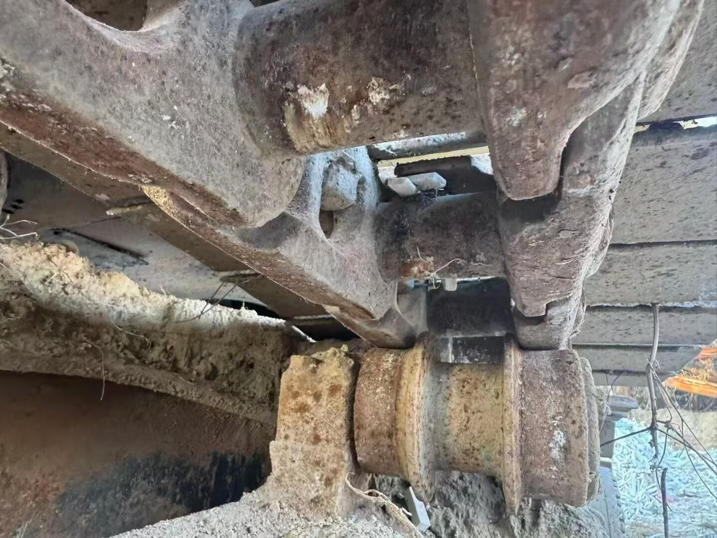 Buy Komatsu PC220-7 Used Excavator / 1