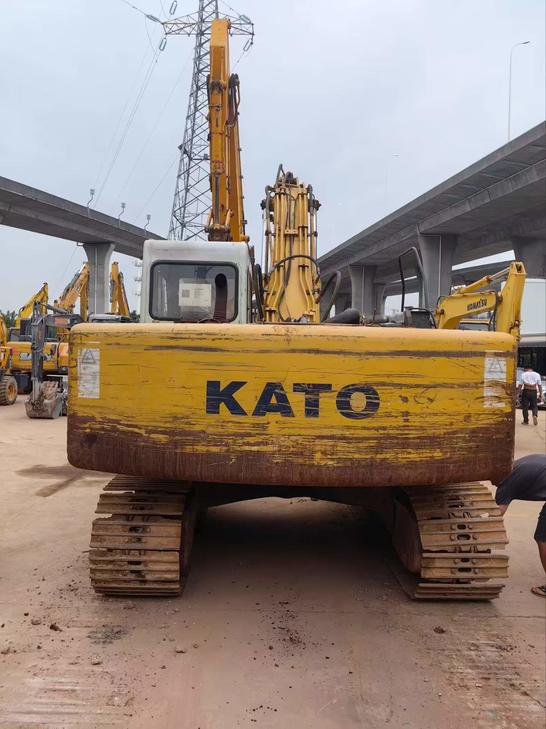 Buy Kato 820-3SP Used Excavator / 1