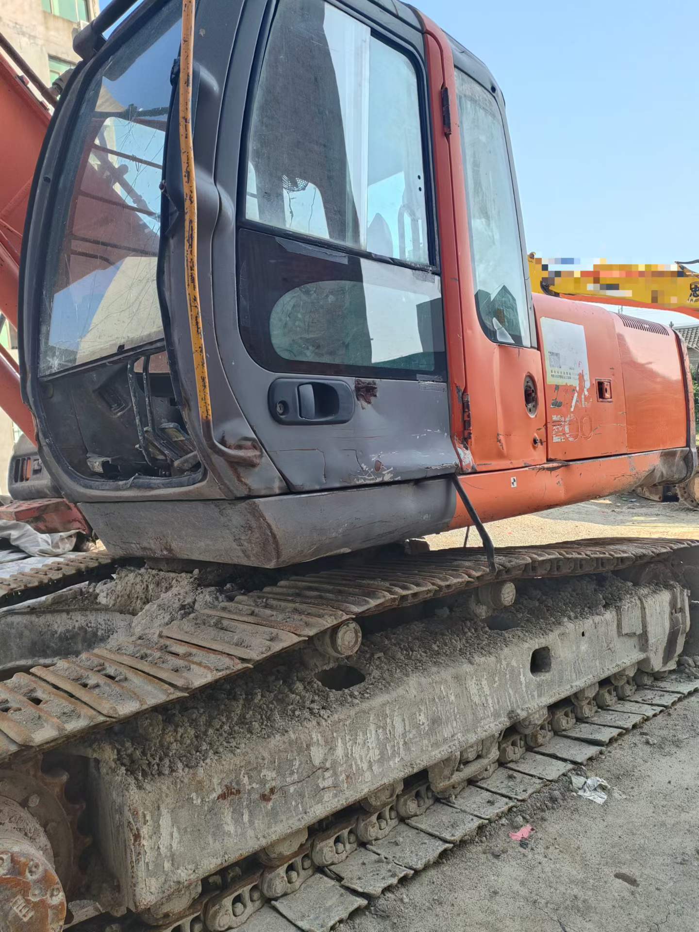 Buy Hitachi ZX200-6 Used Excavator / 1