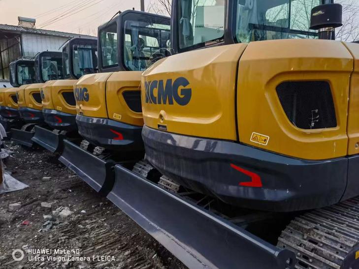 Buy XCMG XE60G Used Excavator / 1