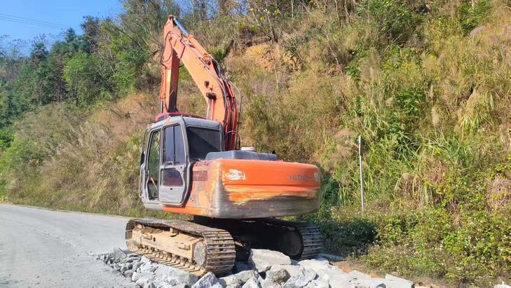 Buy Hitachi EX120 Used Excavator / 1