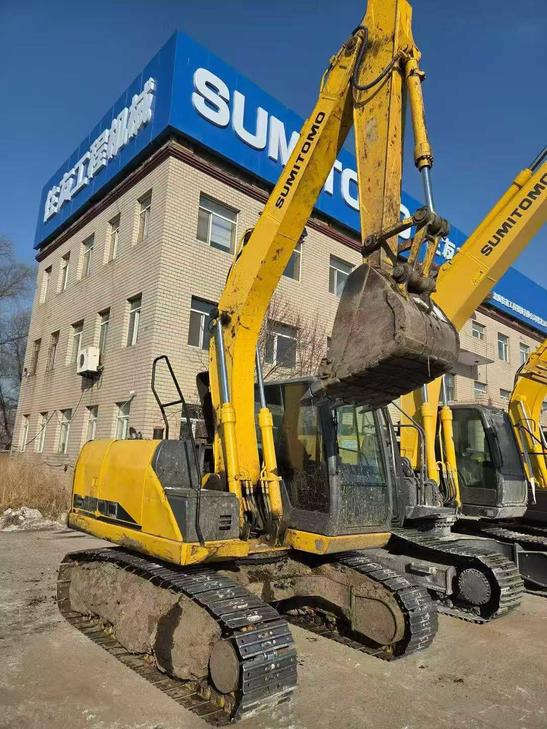 Buy Sumitomo SH130-3 Used Excavator / 1