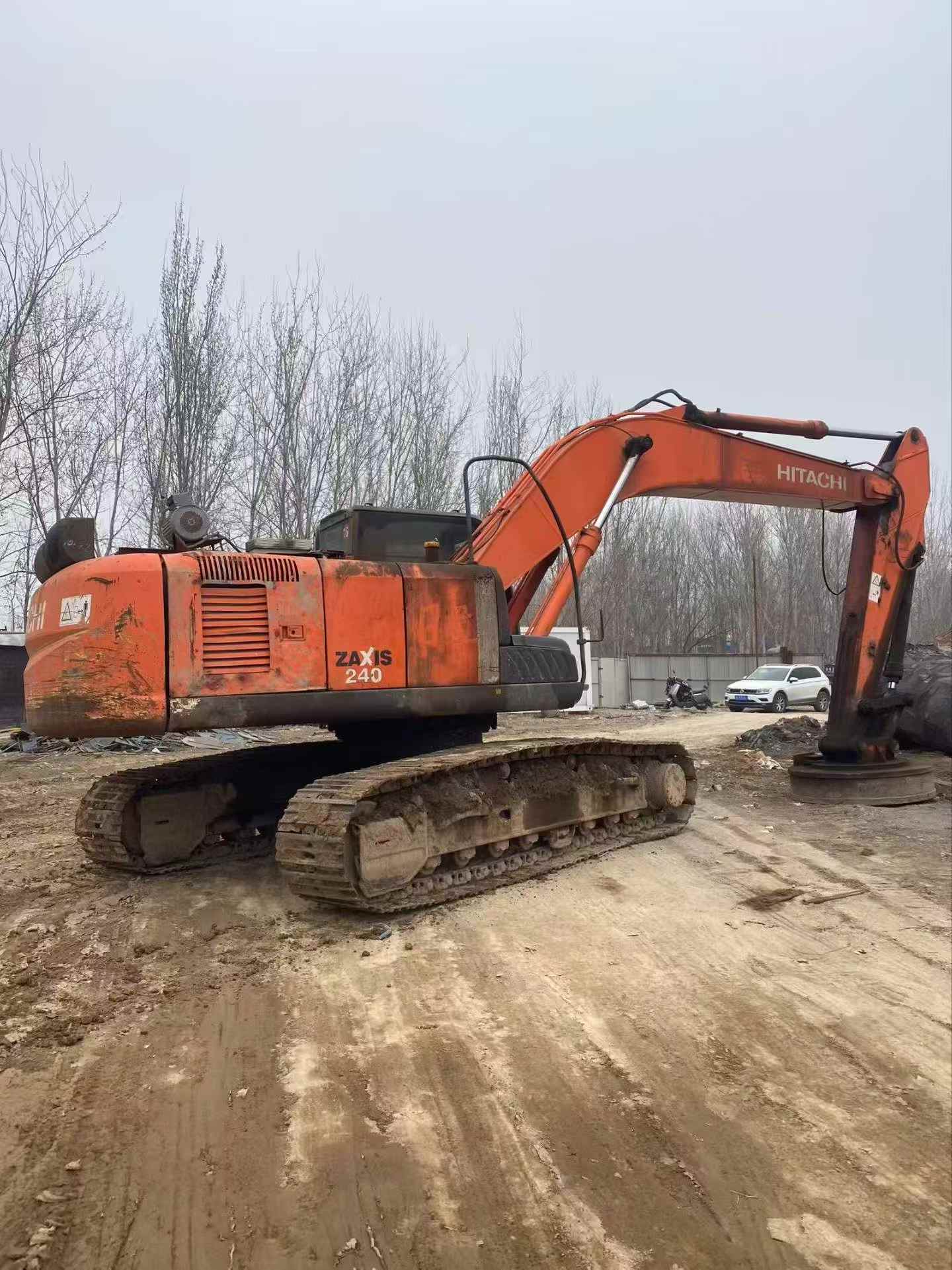 Buy Hitachi EX240-3 Used Excavator / 1