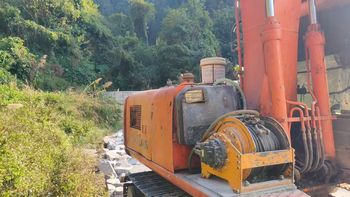 Buy Hitachi EX120 Used Excavator / 2 Used Hitachi EX120 Excavator 2014 Model / 2