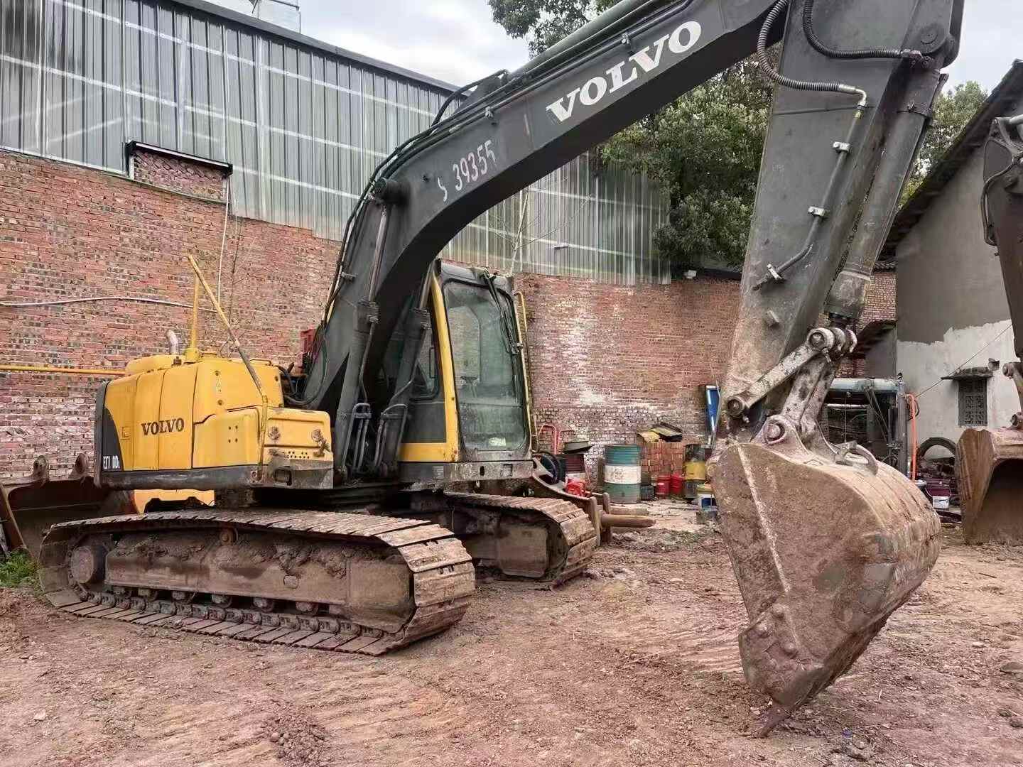 Buy Volvo EC140 Used Excavator / 1