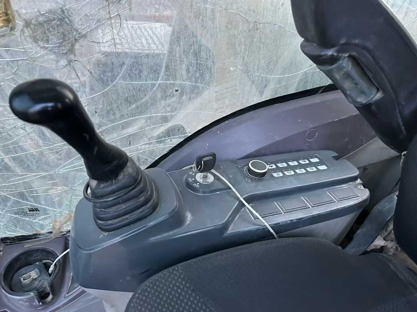 Buy XCMG XE550DK Used Excavator / 1