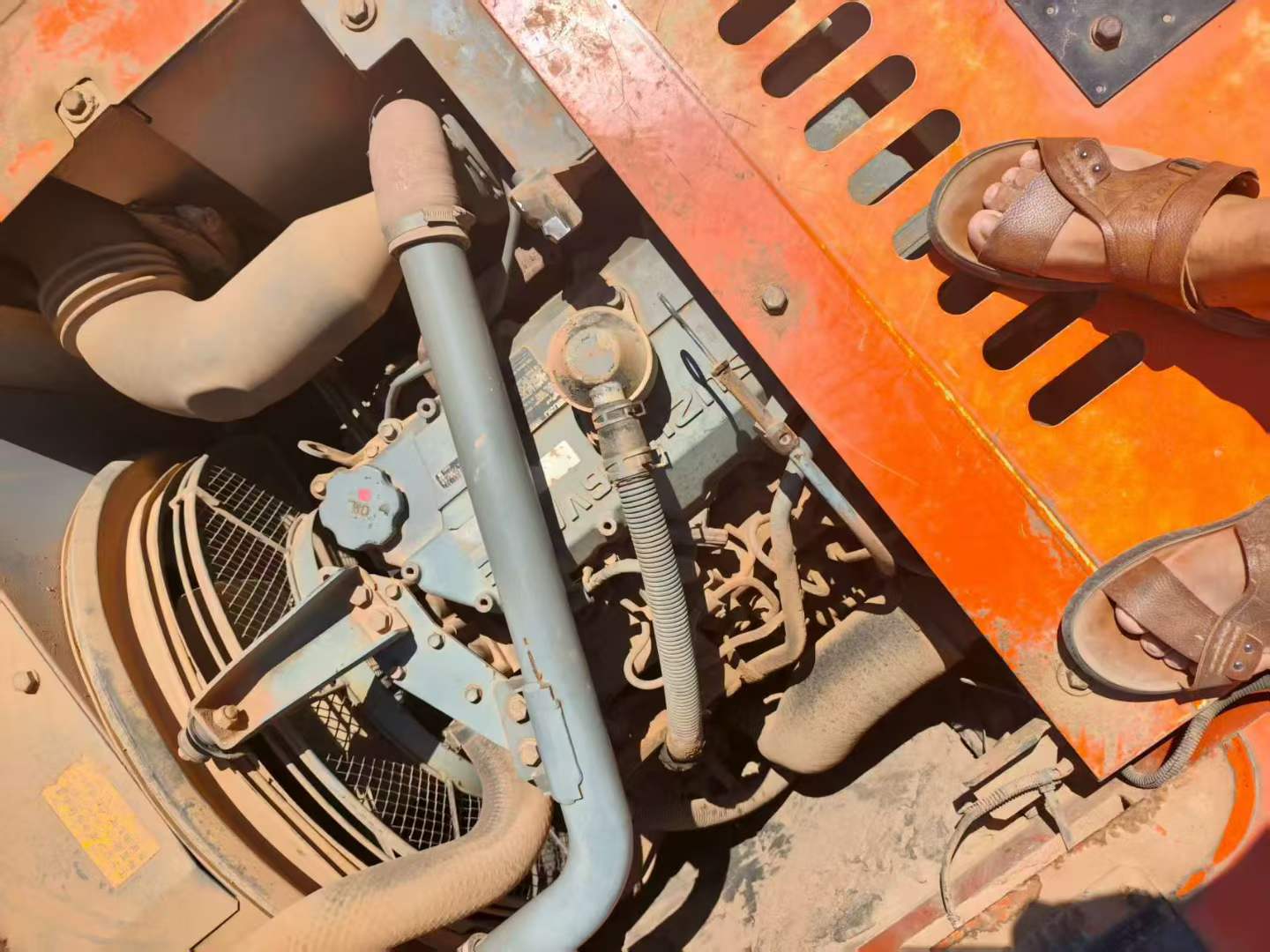 Buy Hitachi EX200-3 Used Excavator / 1