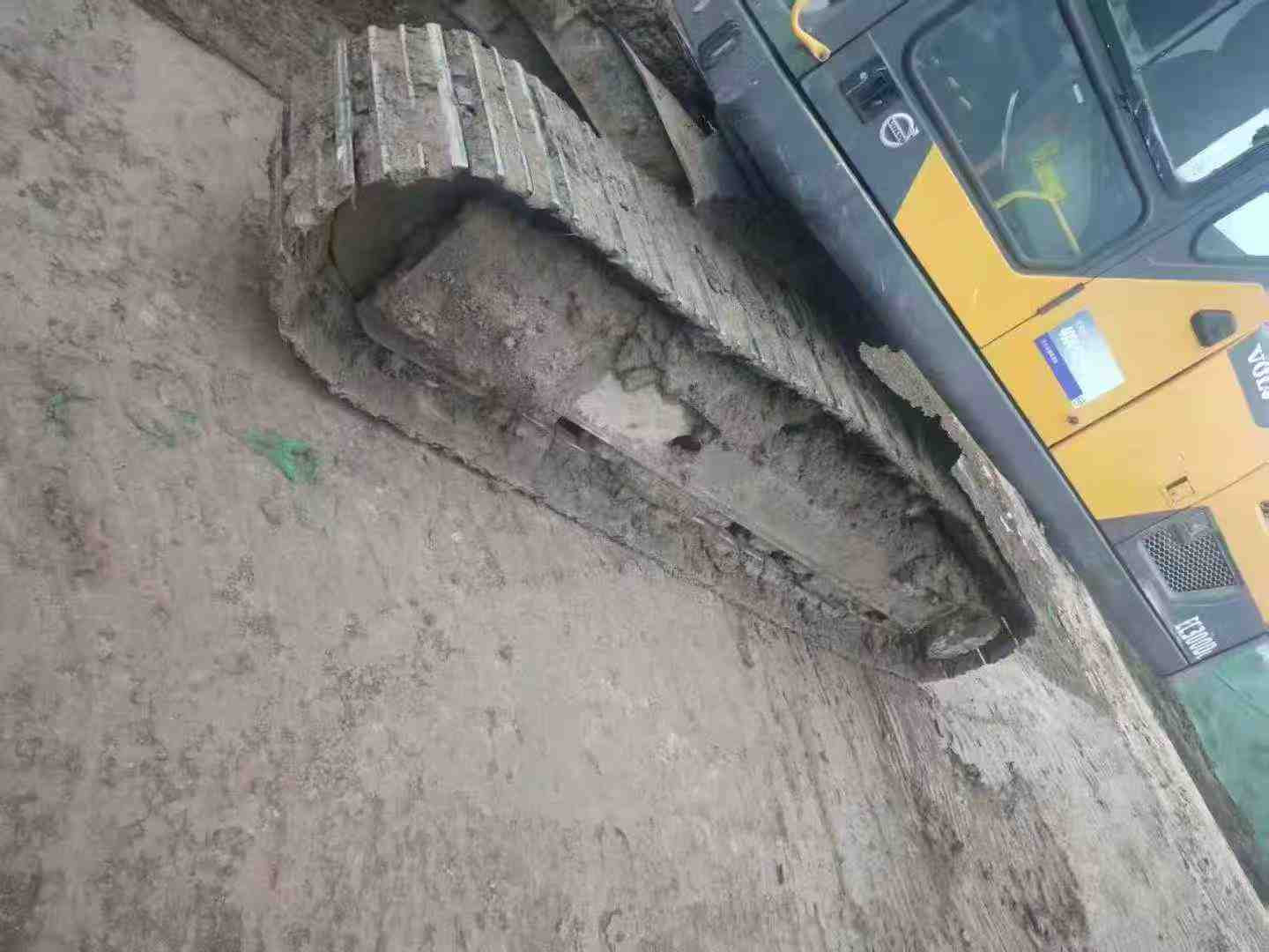 Used Volvo L250G Excavator 2019 Model / 3