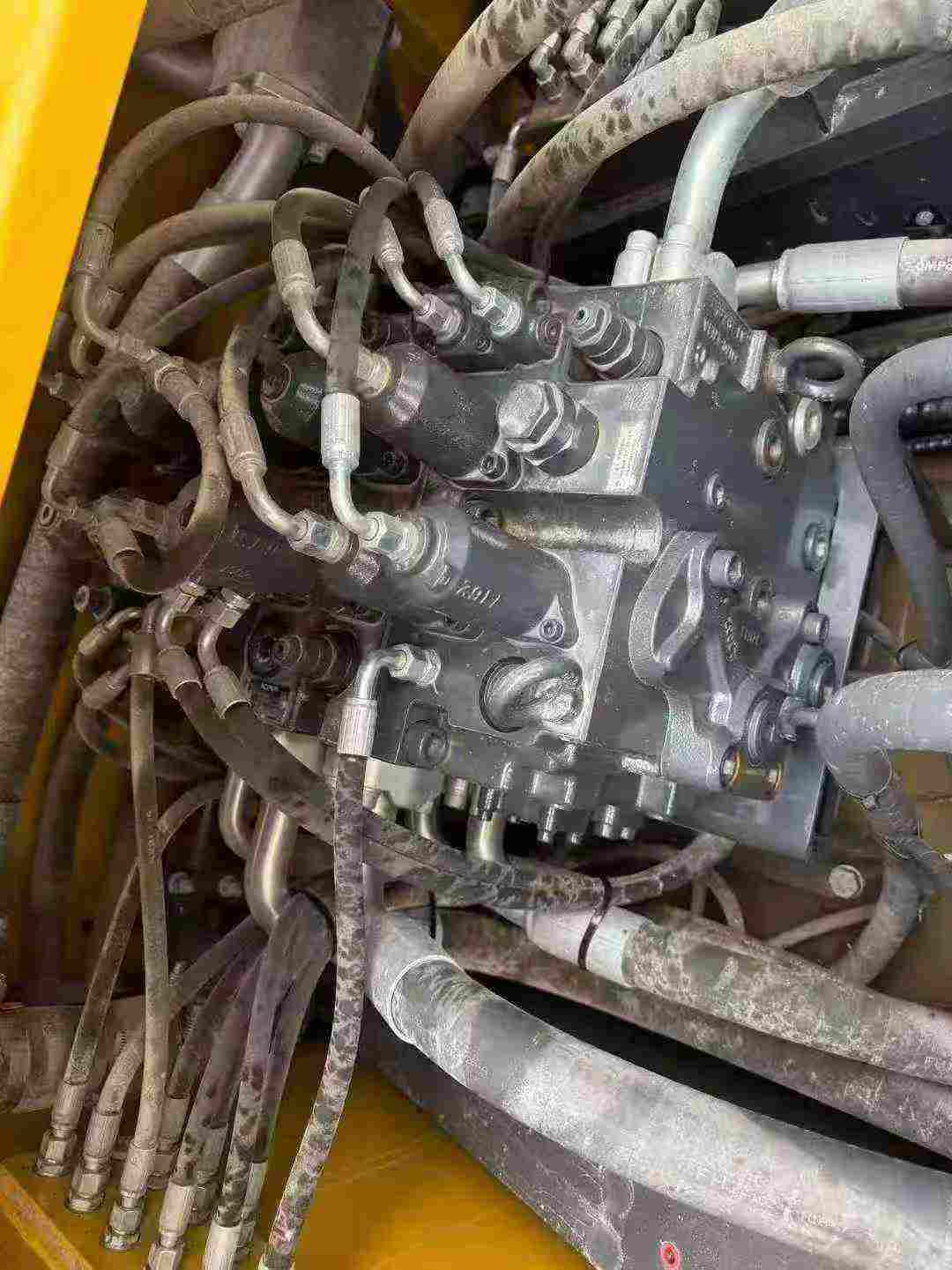 Used XCMG XE380K Excavator 2024 Model / 7