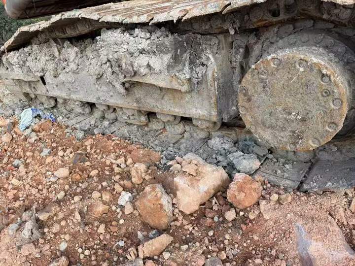 Used Hitachi ZX240-5A Excavator 2016 Model / 4