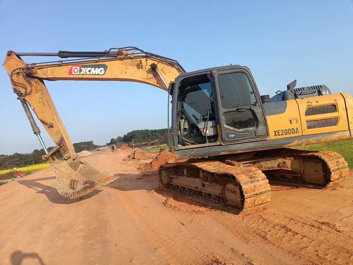 Buy XCMG XE200 Used Excavator / 1