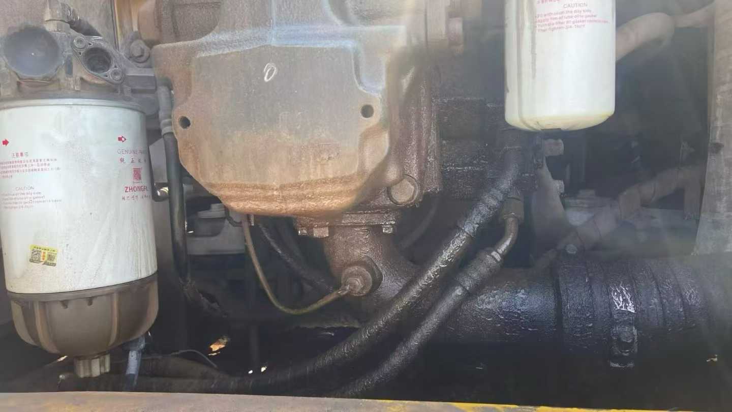 Used Komatsu PC220-8 Excavator 2015 Model / 4