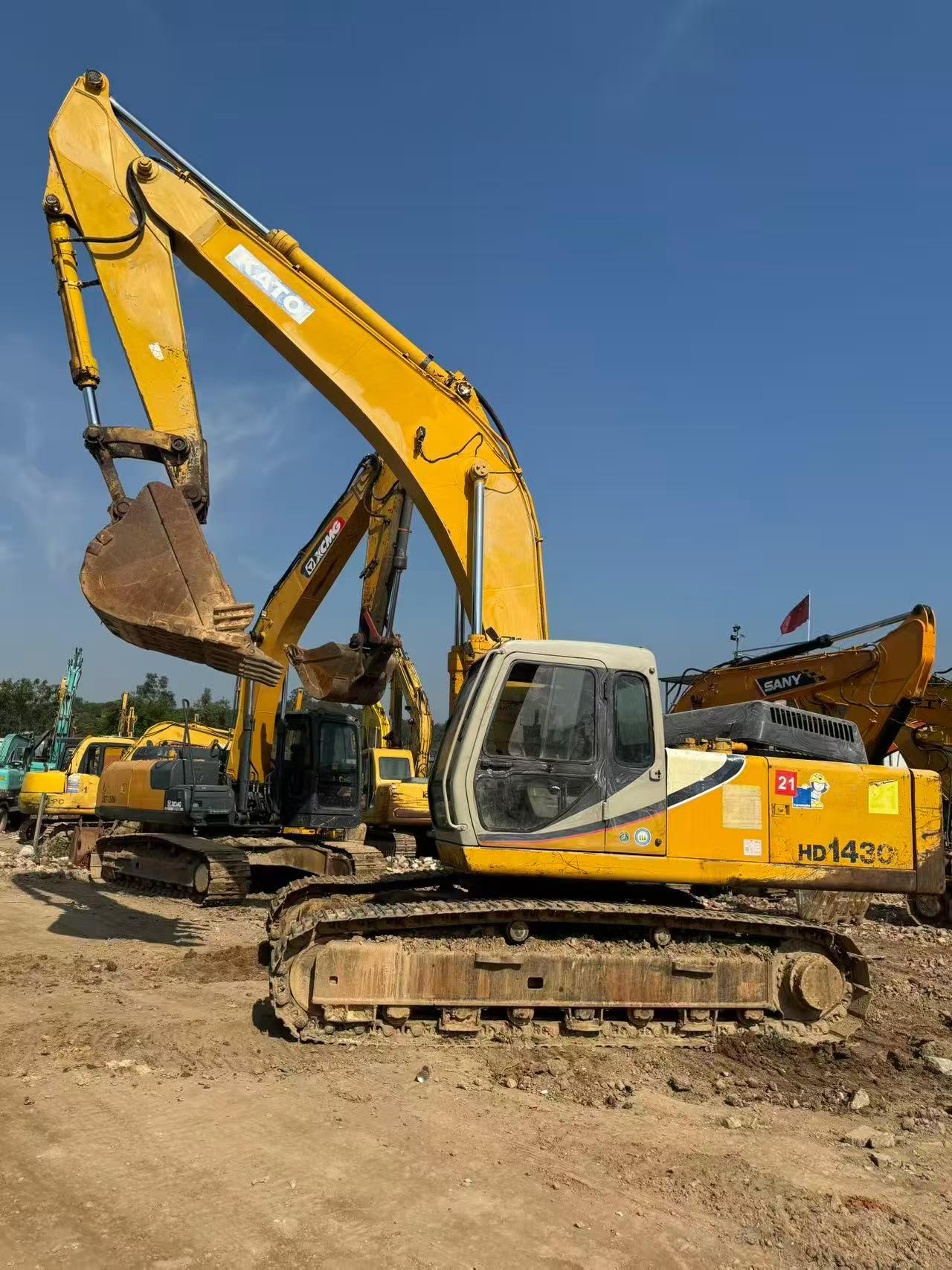 Buy Kato HD1430-7 Used Excavator / 1