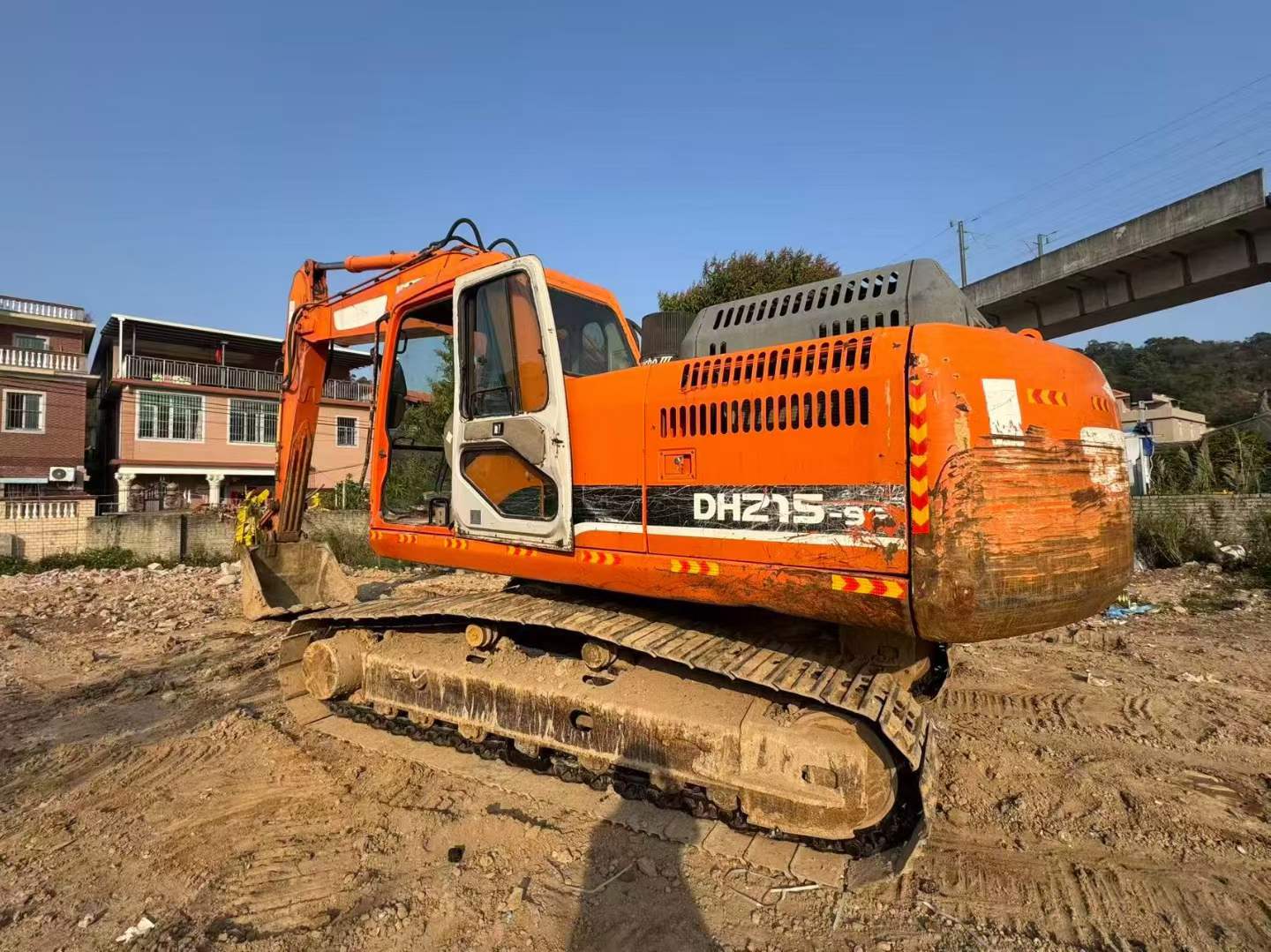Buy Doosan DH215-9E Used Excavator / 1