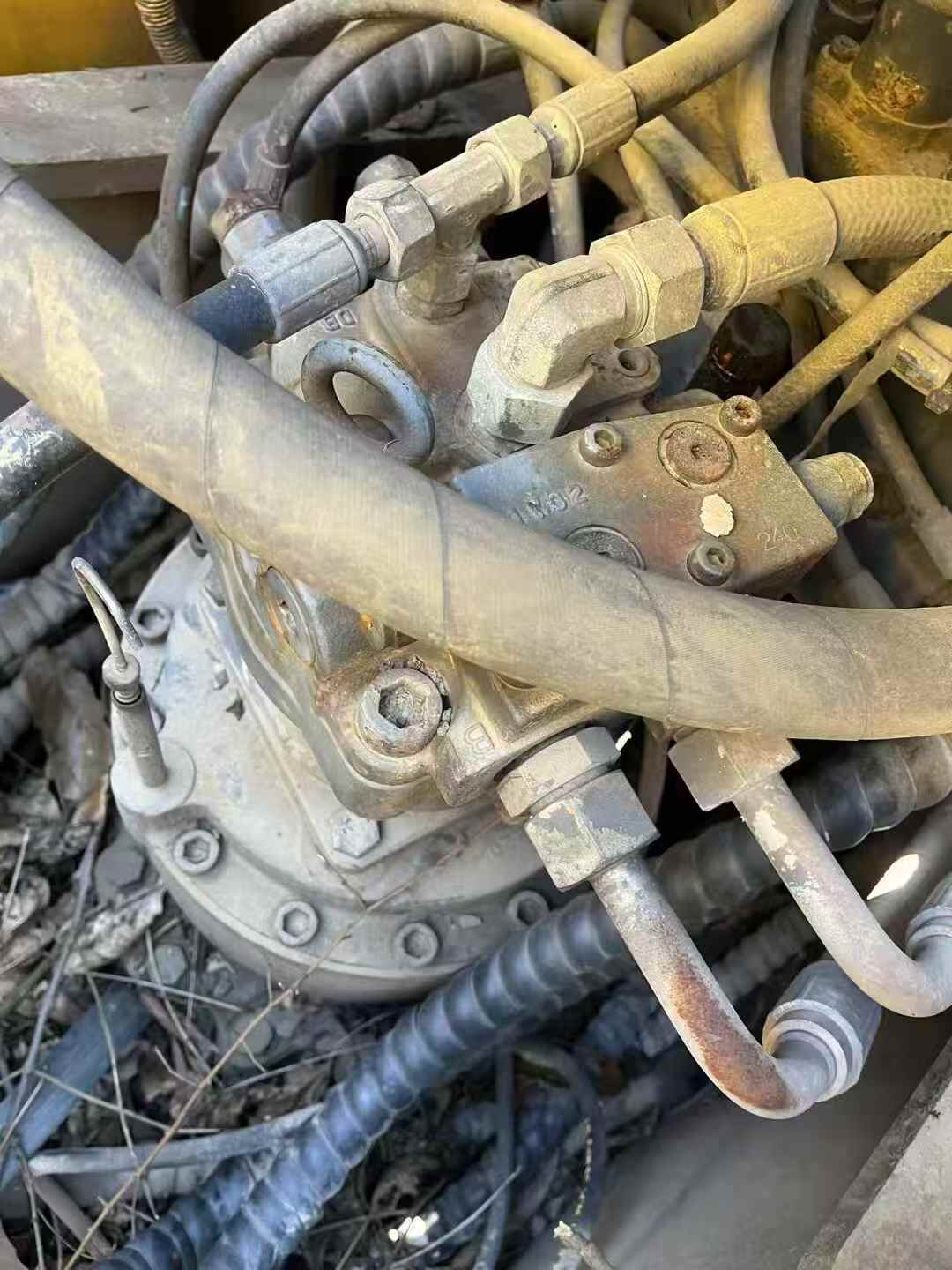 Buy XCMG XE215 Used Excavator / 4 Used XCMG XE215 Excavator 2013 Model / 4