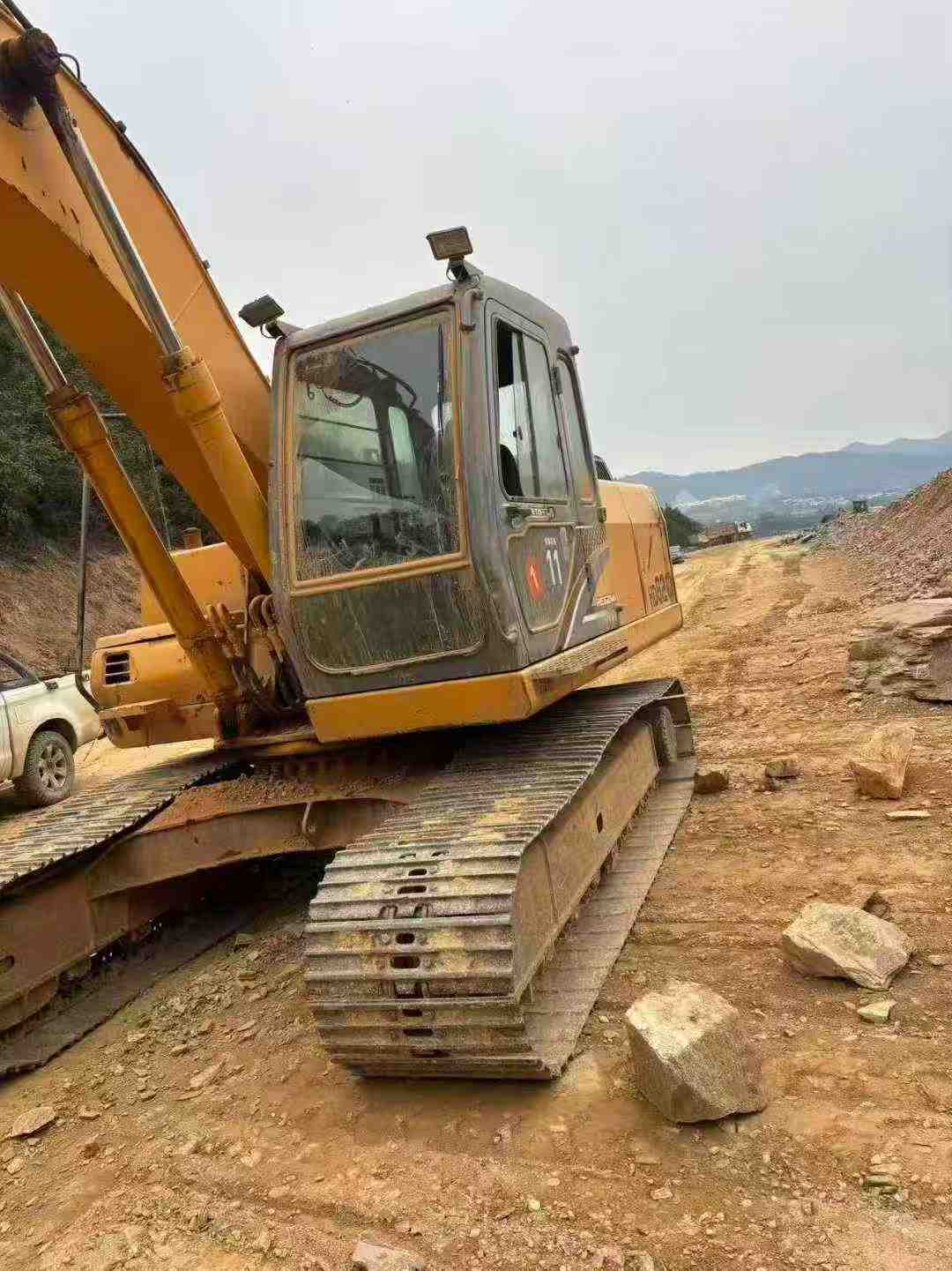 Buy Kato HD820-6 Used Excavator / 3 Used Kato HD820-6 Excavator 2016 Model / 3