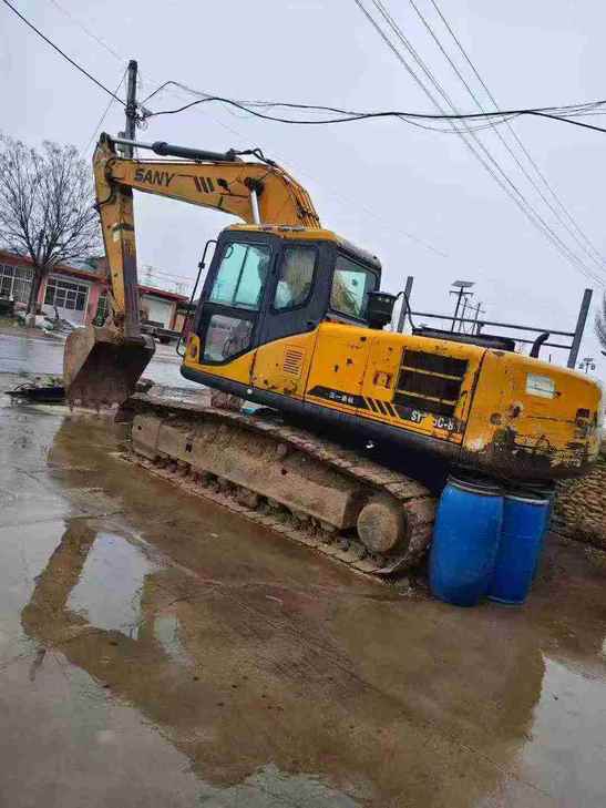 Buy Sany SY215C Used Excavator / 1