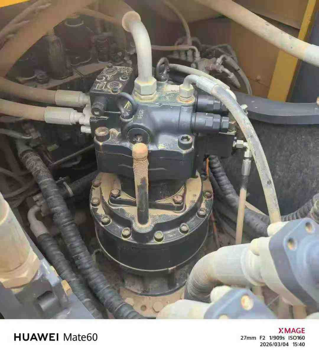 Used XCMG XE215 Excavator 2022 Model / 4