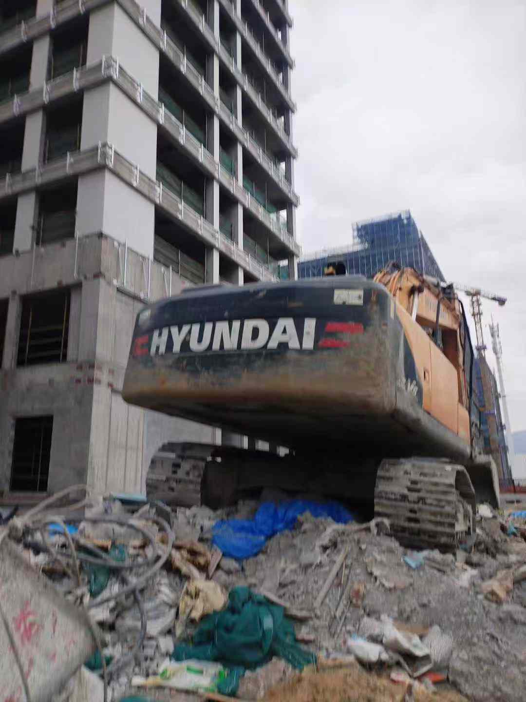 Used Hyundai R215VS Excavator 2016 Model / 2