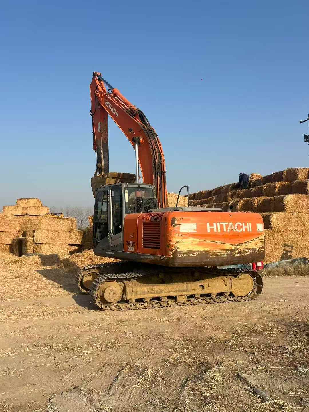 Buy Hitachi EX200-3 Used Excavator / 6 Used Hitachi EX200-3 Excavator 2010 Model / 6