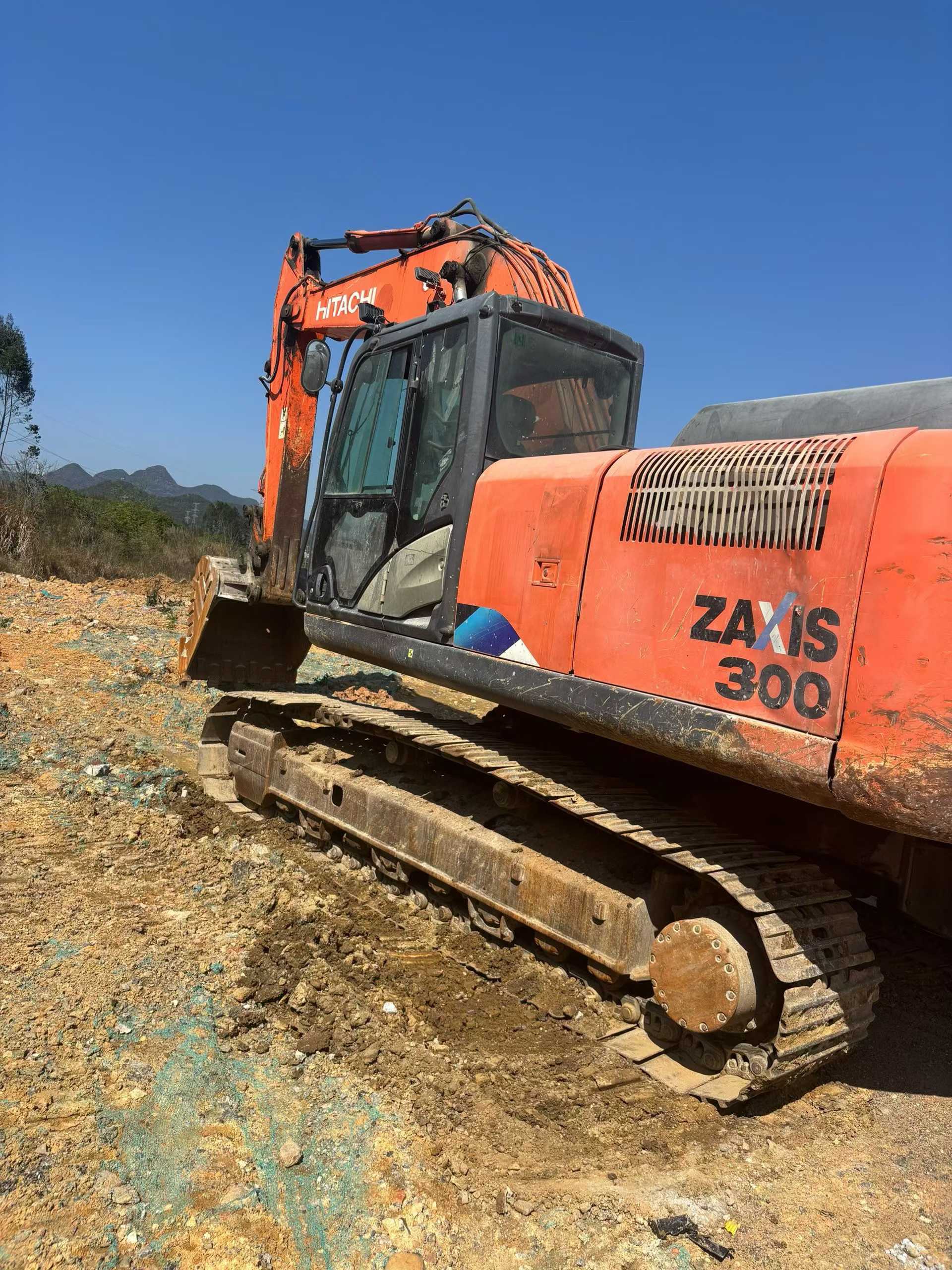 Used Hitachi ZX240-5A Excavator 2017 Model / 4