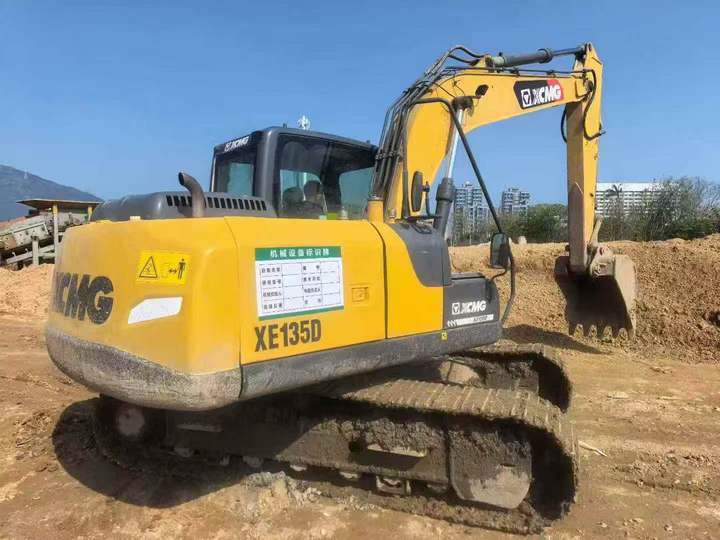 Buy XCMG XE135B Used Excavator / 1
