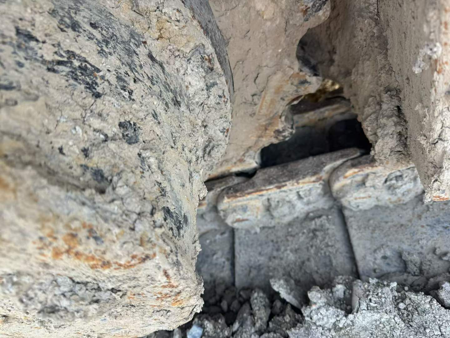 Used Hitachi ZX240-3G Excavator 2011 Model / 4