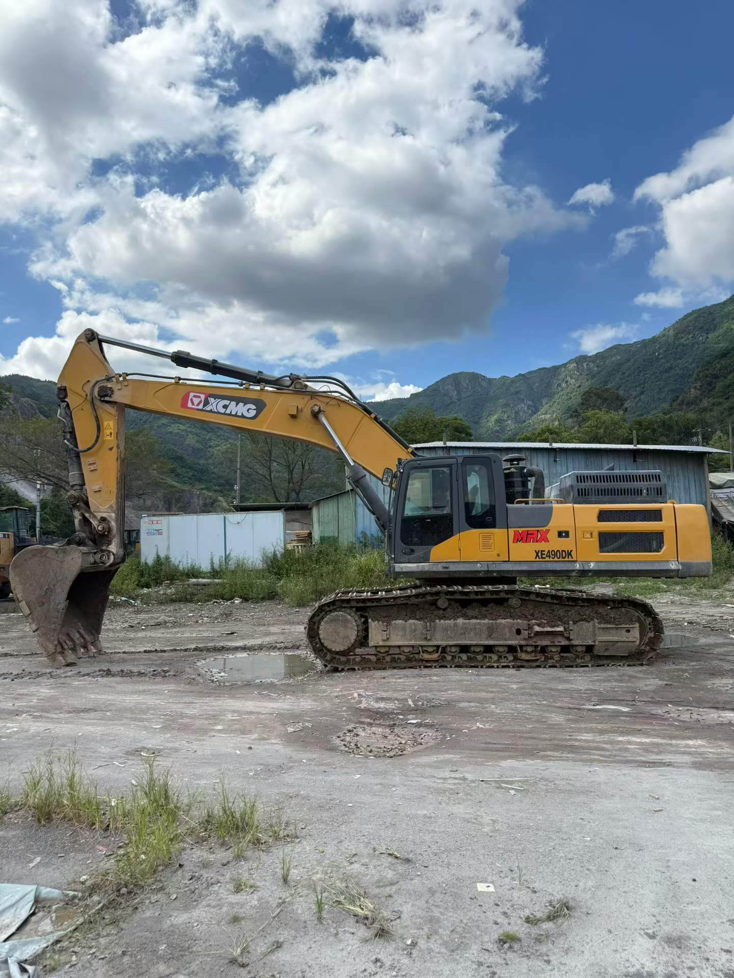 Buy XCMG XE490D Used Excavator / 1