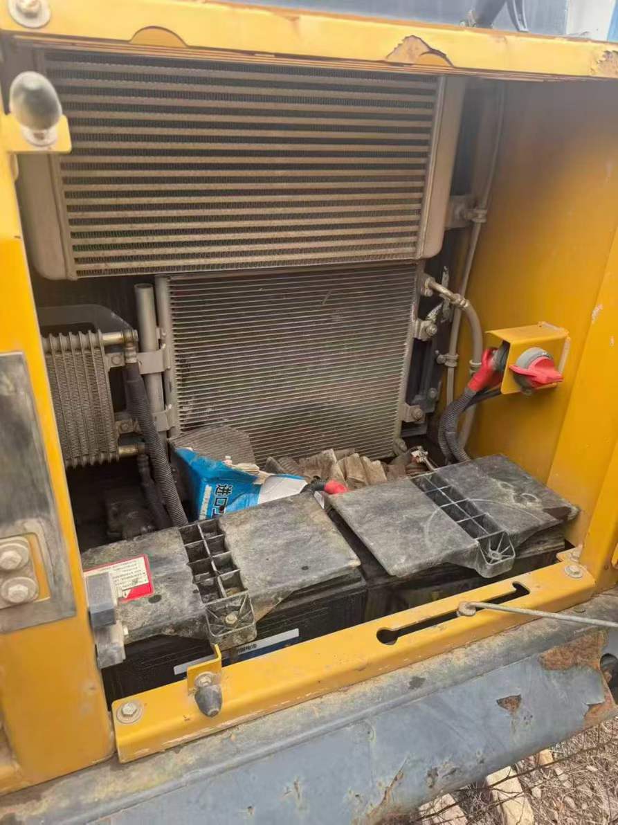 Used XCMG XE245D Excavator 2020 Model / 3