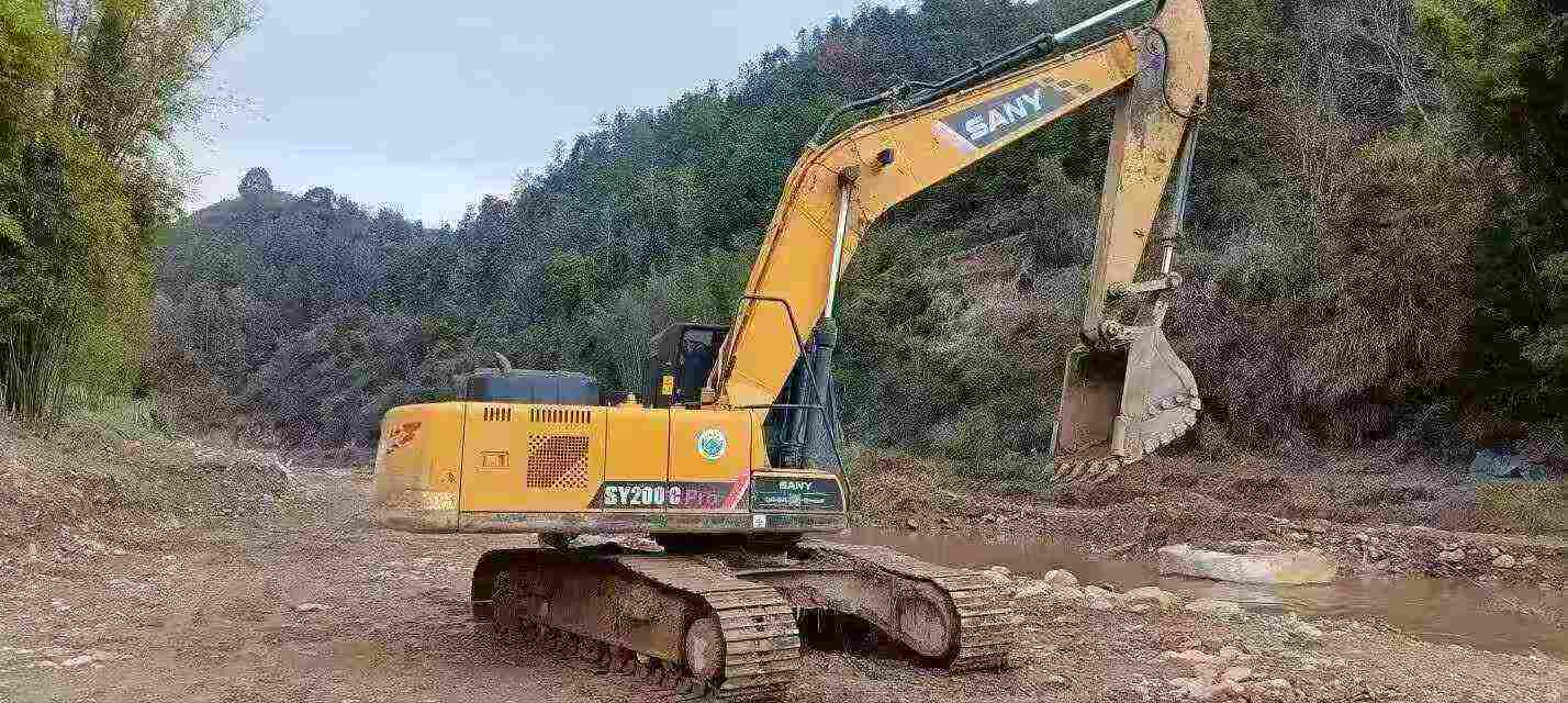 Buy Sany SY200C Used Excavator / 1