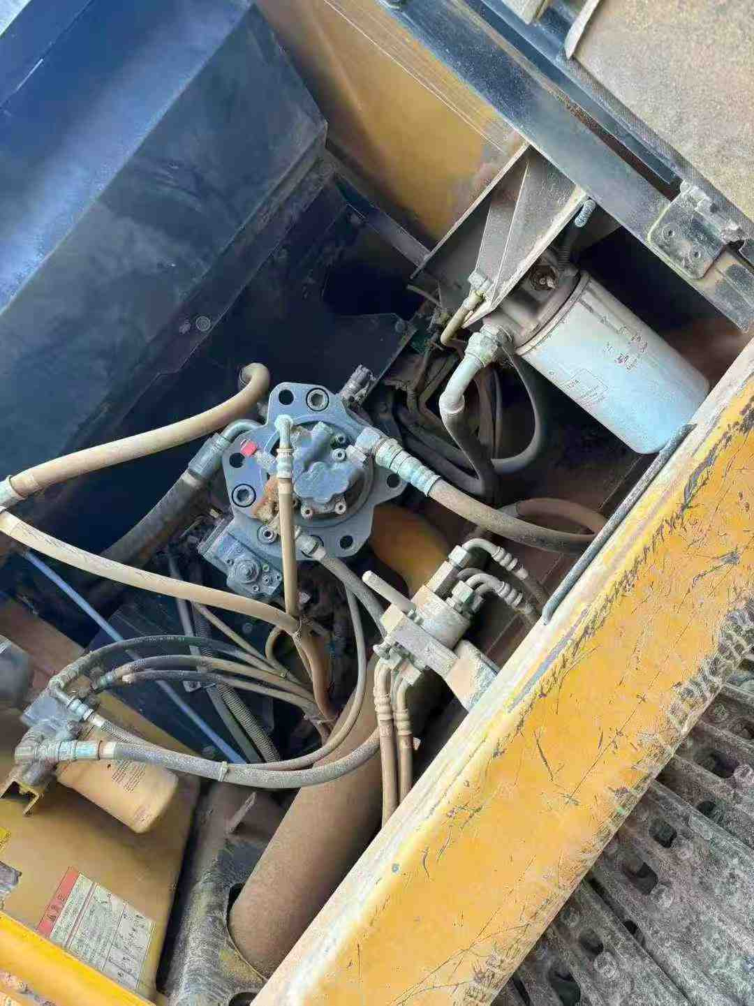 Buy Kato HD820-6 Used Excavator / 7 Used Kato HD820-6 Excavator 2016 Model / 7