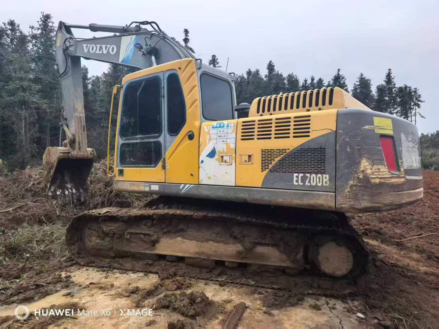 Buy Volvo EC200B Used Excavator / 1