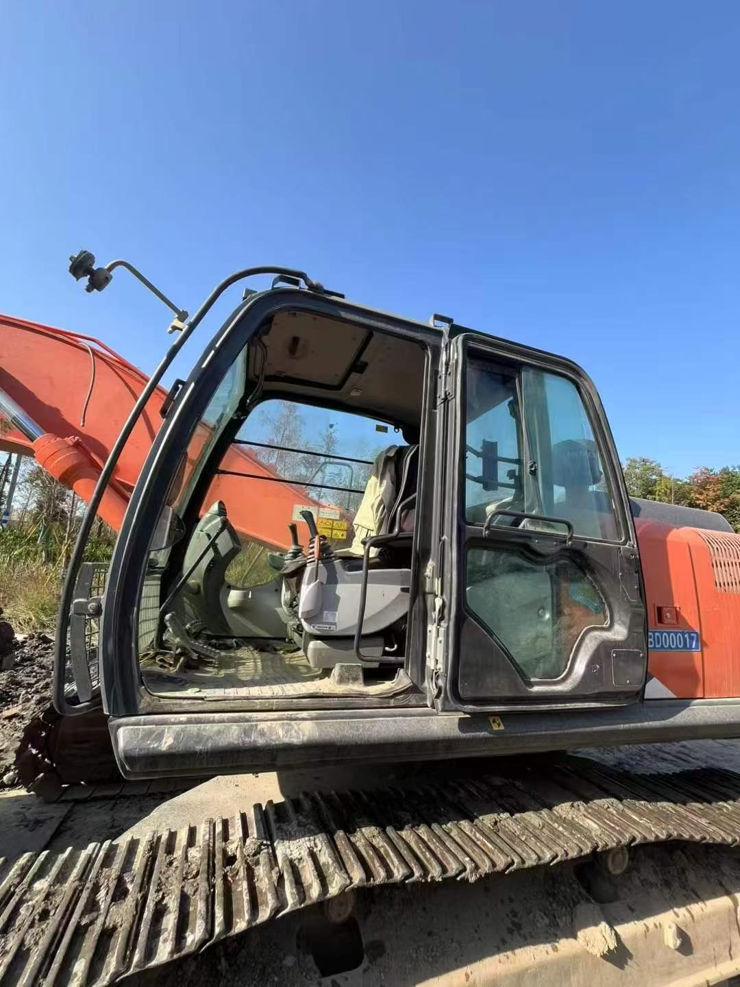 Used Hitachi ZX260-3G Excavator 2021 Model / 9