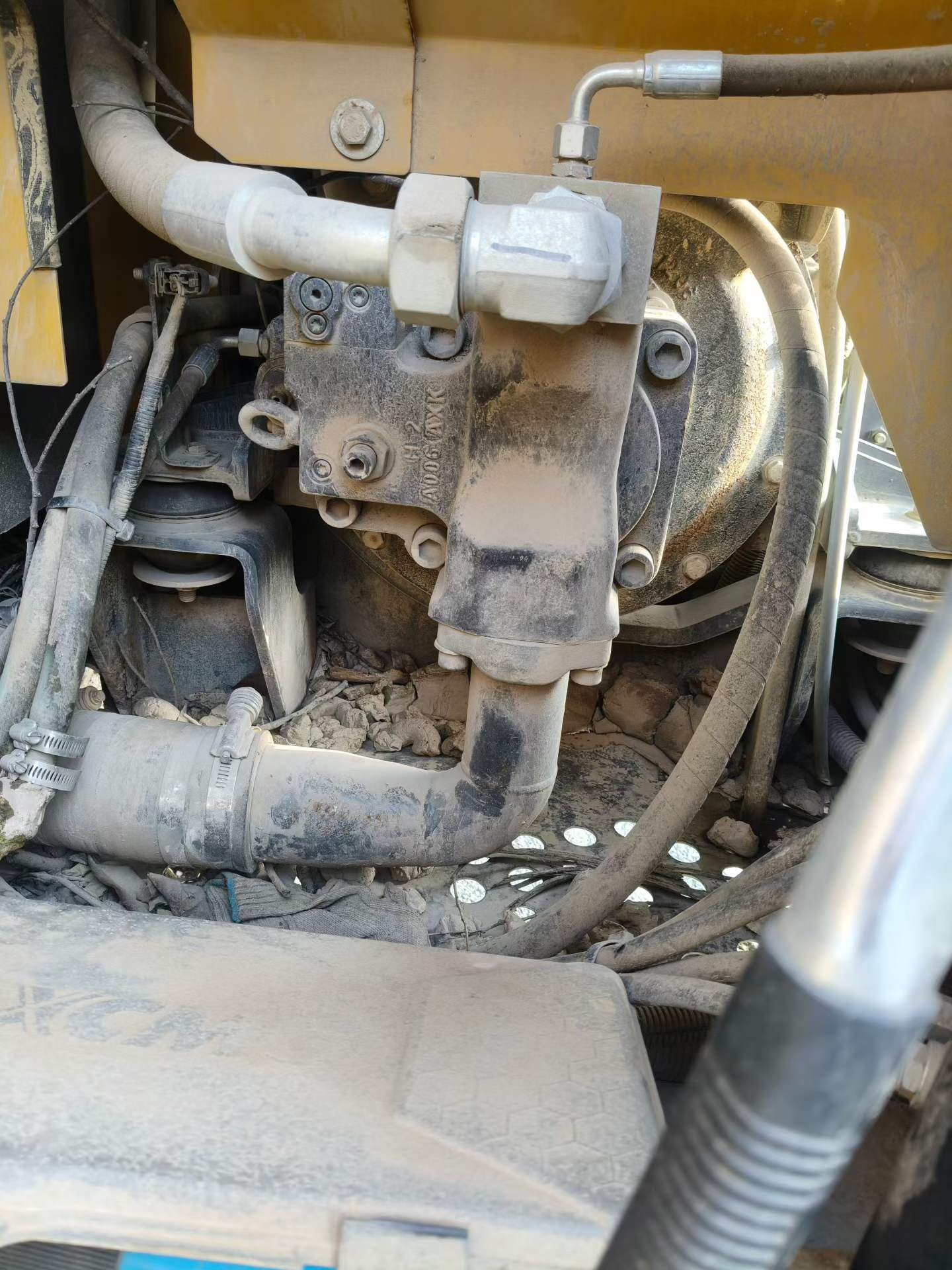 Used XCMG XE75C Excavator 2021 Model / 3