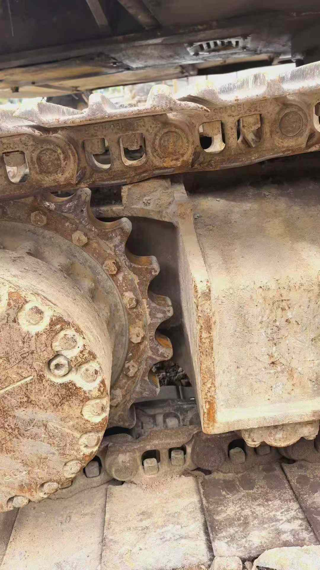 Used Komatsu PC220 Excavator 2016 Model / 4