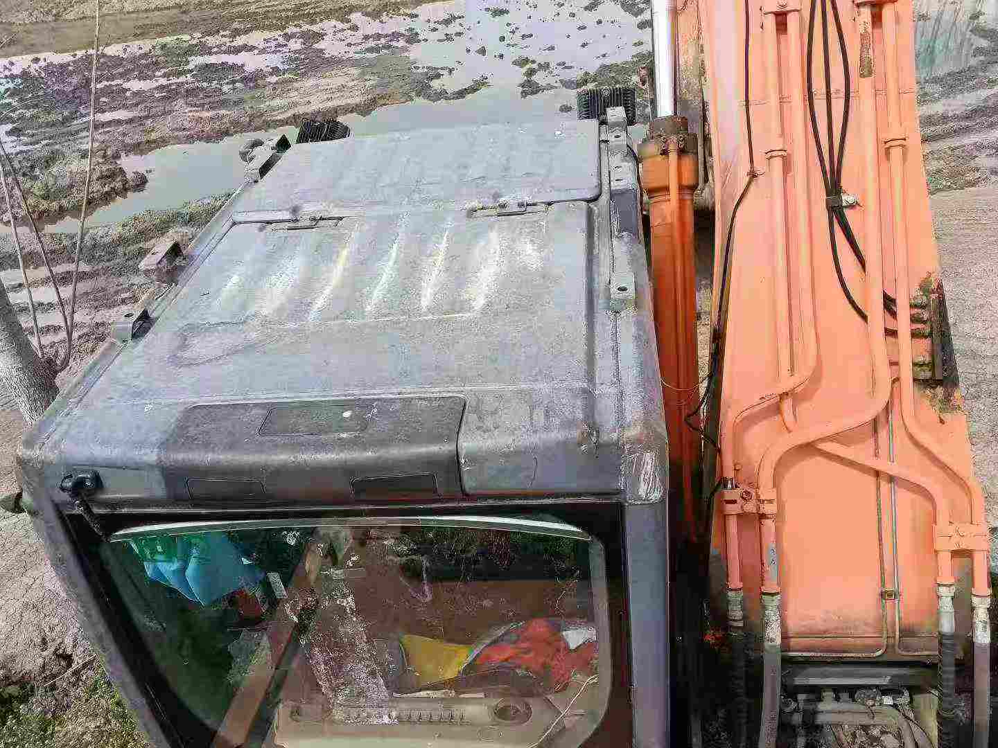 Used Hitachi EX200 Excavator 2014 Model / 4