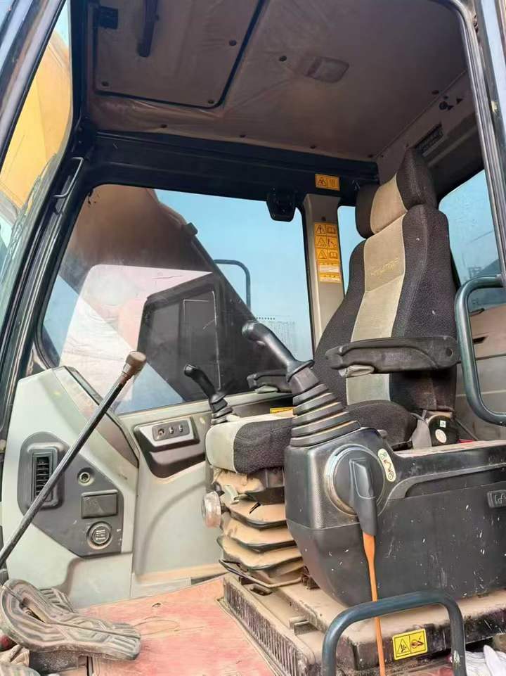 Used Hyundai R215-7 Excavator 2019 Model / 7