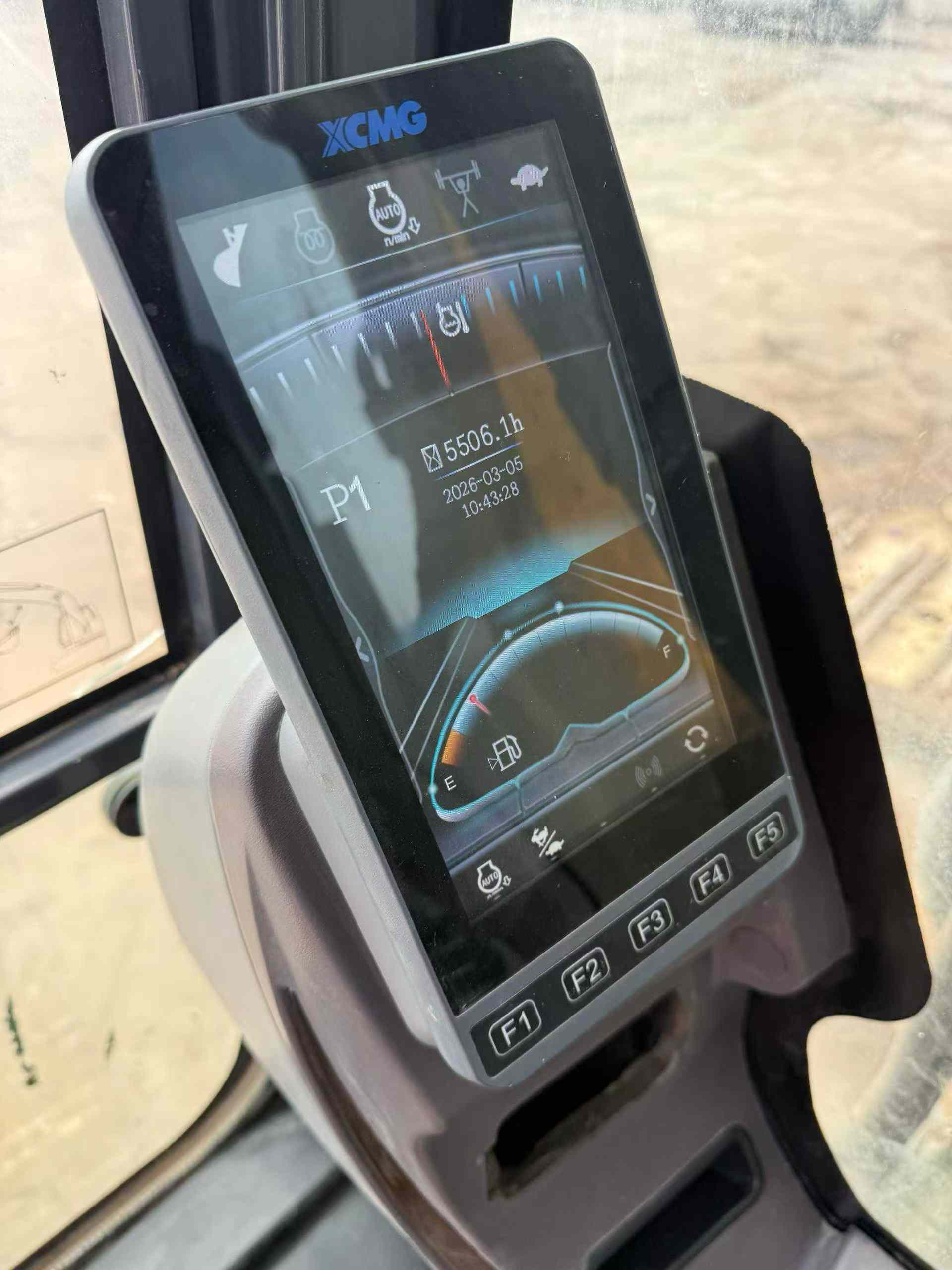 Used XCMG XE550DK Excavator 2016 Model / 7