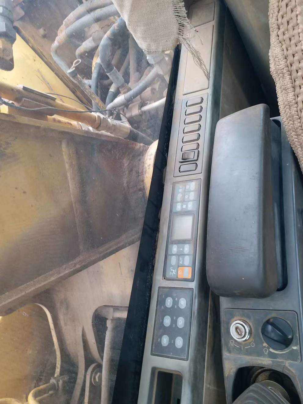 Buy Caterpillar 320A Used Excavator / 6 Used Caterpillar 320A Excavator 2016 Model / 6