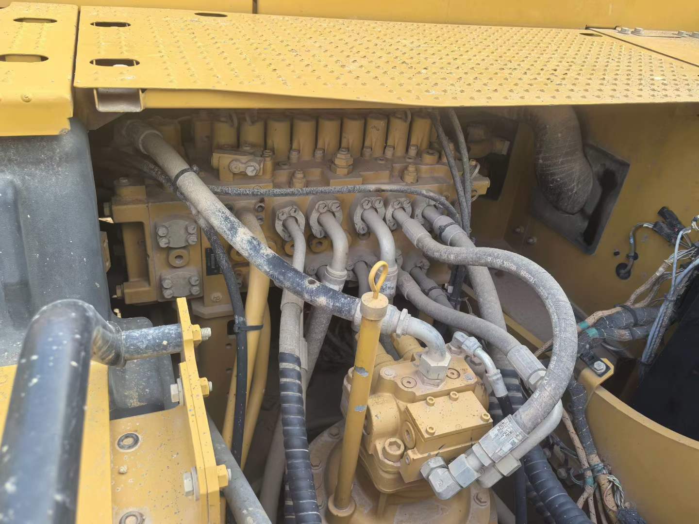 Used Caterpillar 323 Excavator 2020 Model / 7