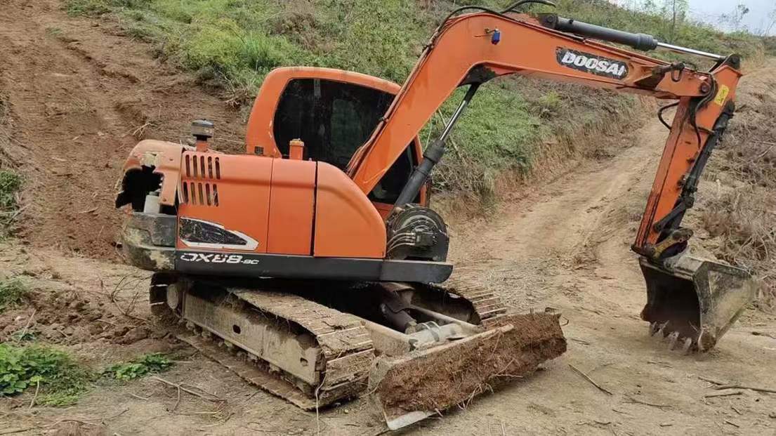 Buy Doosan DX88-9C Used Excavator / 1