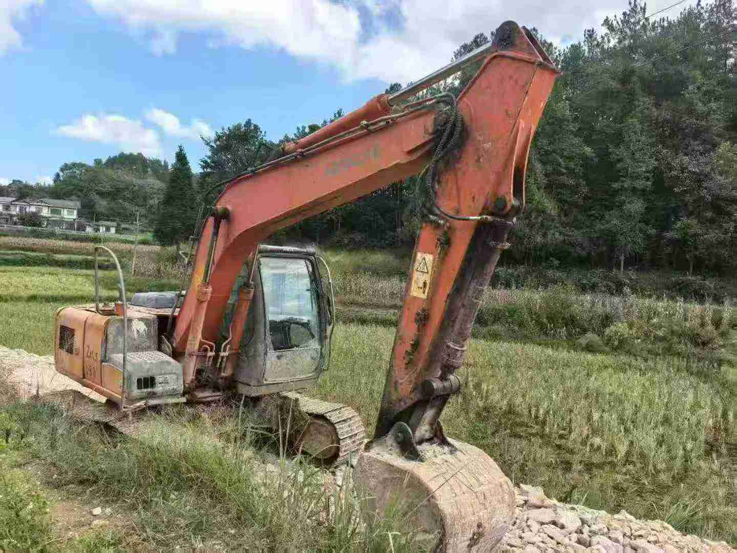 Buy Hitachi EX120 Used Excavator / 1