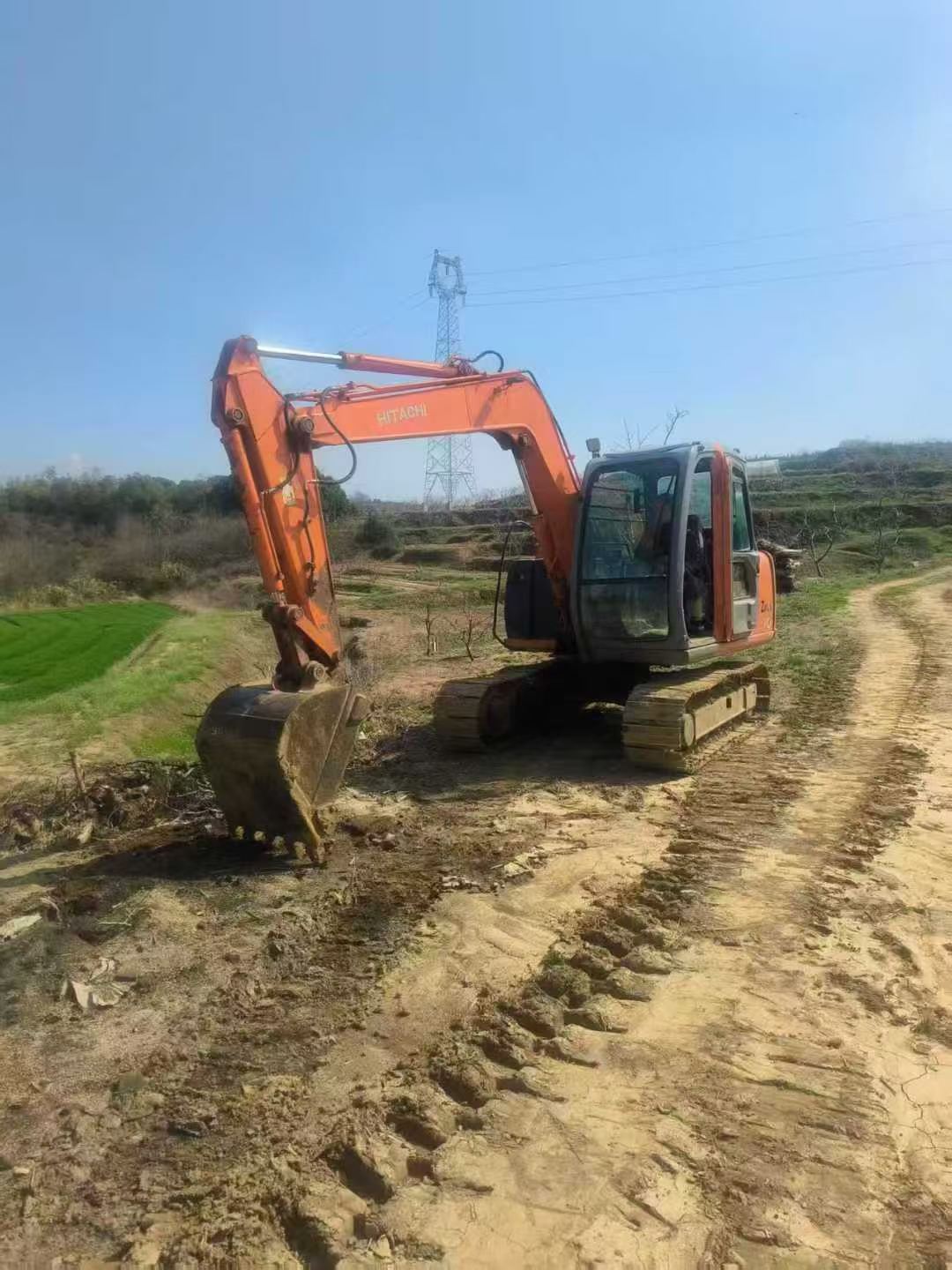 Buy Hitachi EX70 Used Excavator / 1