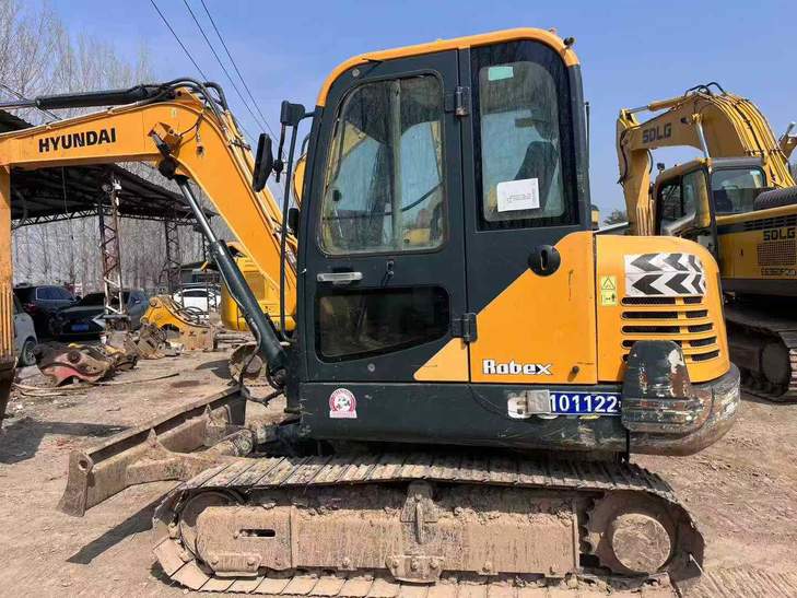 Buy Hyundai HX60 Used Excavator / 1