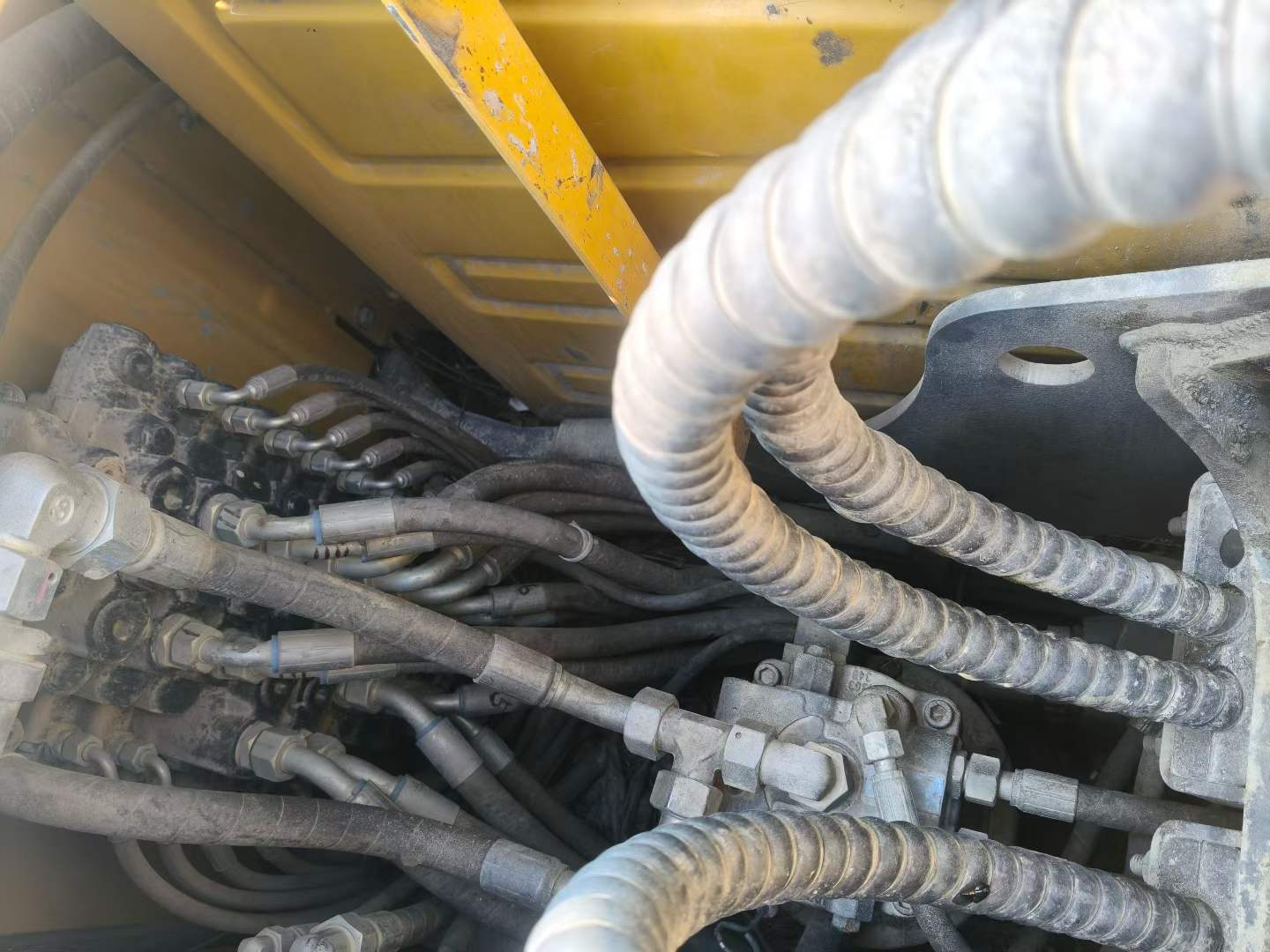 Used XCMG XE75C Excavator 2021 Model / 4