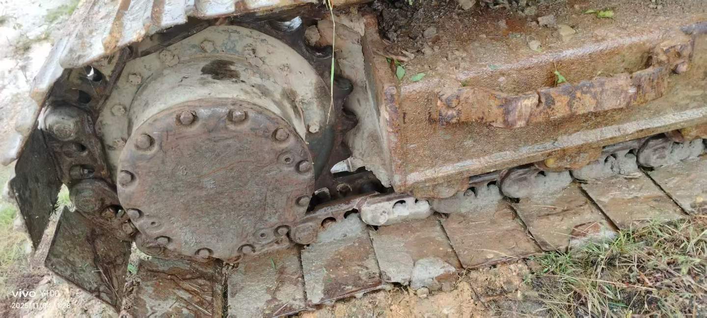 Used Hitachi EX120-6 Excavator 2015 Model / 2