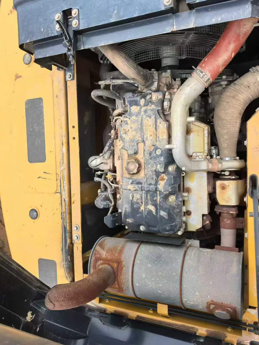 Used Sany SY200C Excavator 2020 Model / 4