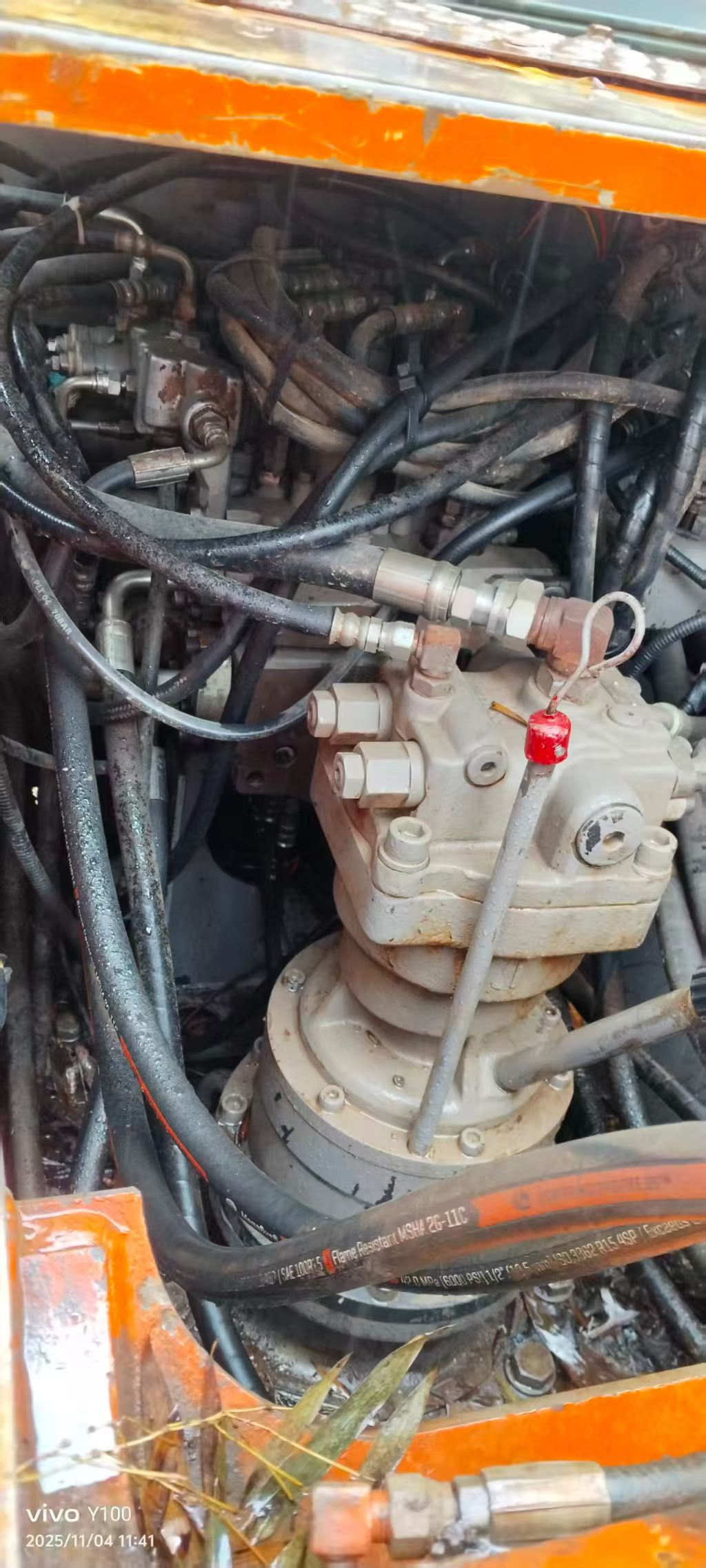 Used Hitachi EX120-6 Excavator 2015 Model / 9