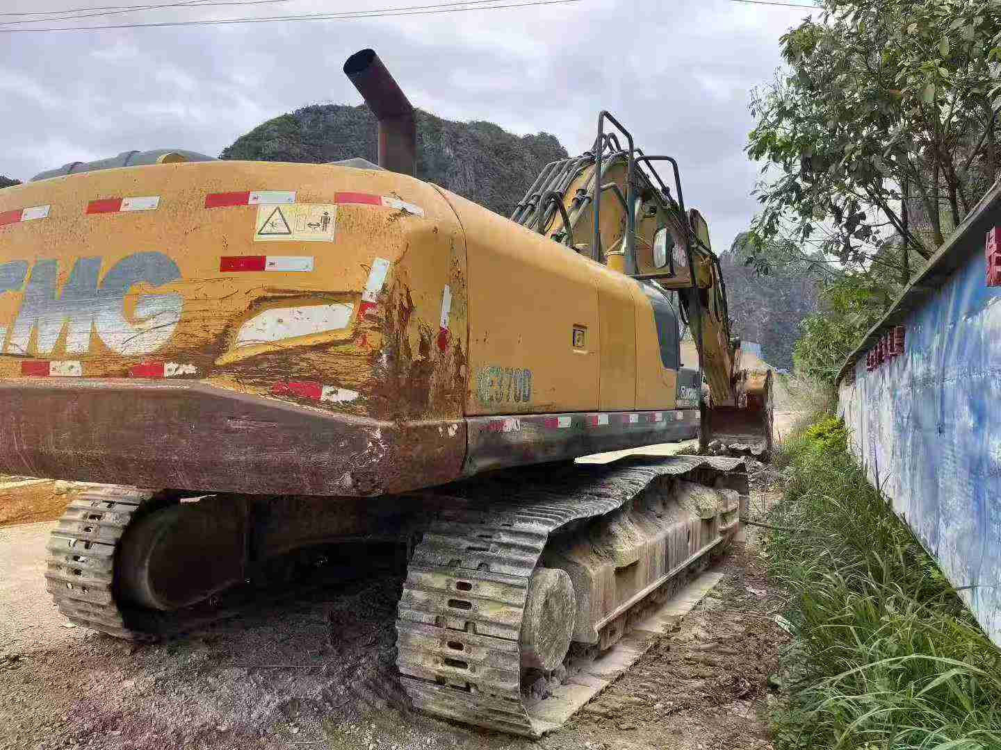 Buy XCMG XE490D Used Excavator / 2 Used XCMG XE490D Excavator 2020 Model / 2